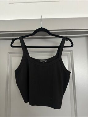 Curvy Sense | Black Ribbed Square-Neck Crop Tank
